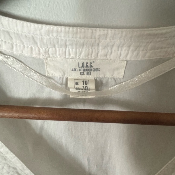 ☀️H&M L.O.G.G Ivory Peasant VNeck blouse SZ 10 - Picture 3 of 6